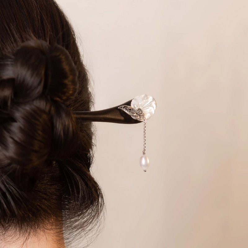 Snow Feather Pearl Hair Stick