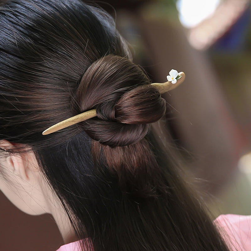 Minimal Gardenia Hair Stick