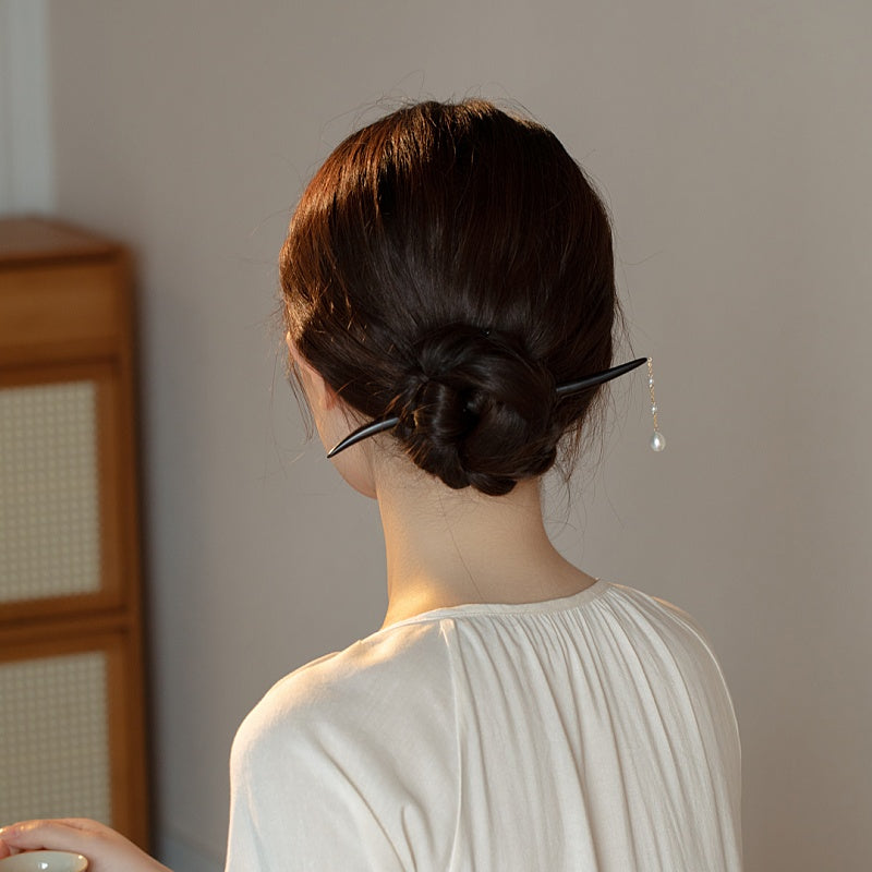 Minimal Pearl Drop Hair Stick