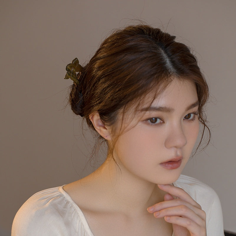 Carved Blossom Pearl Hair Fork