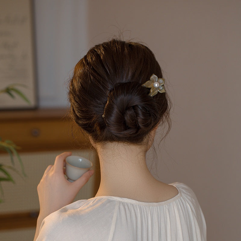 Carved Blossom Pearl Hair Fork