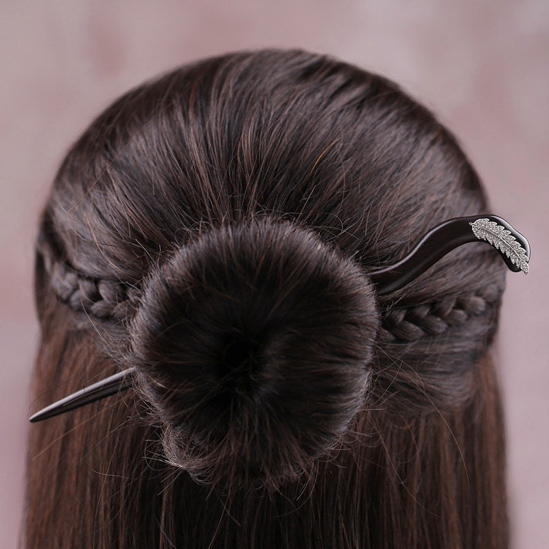 Silent Feather Hair Stick