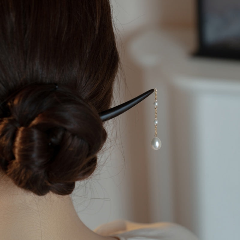 Minimal Pearl Drop Hair Stick