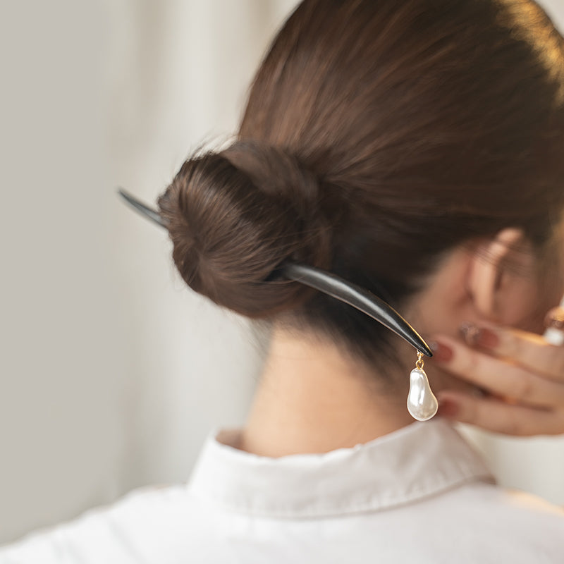 Ebony Flow Pearl Hair Stick