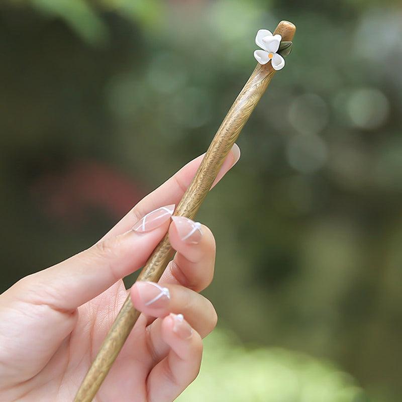 Minimal Gardenia Hair Stick